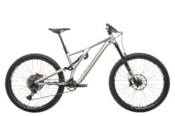 Specialized Stumpjumper EVO Comp Alloy Mountain Bike - 2019, S2